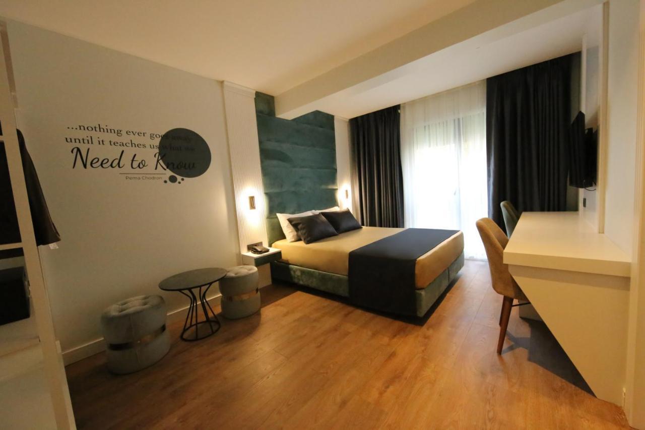 Axu Airport Hotel Arnavutkoy Exteriér fotografie A room at the hotel