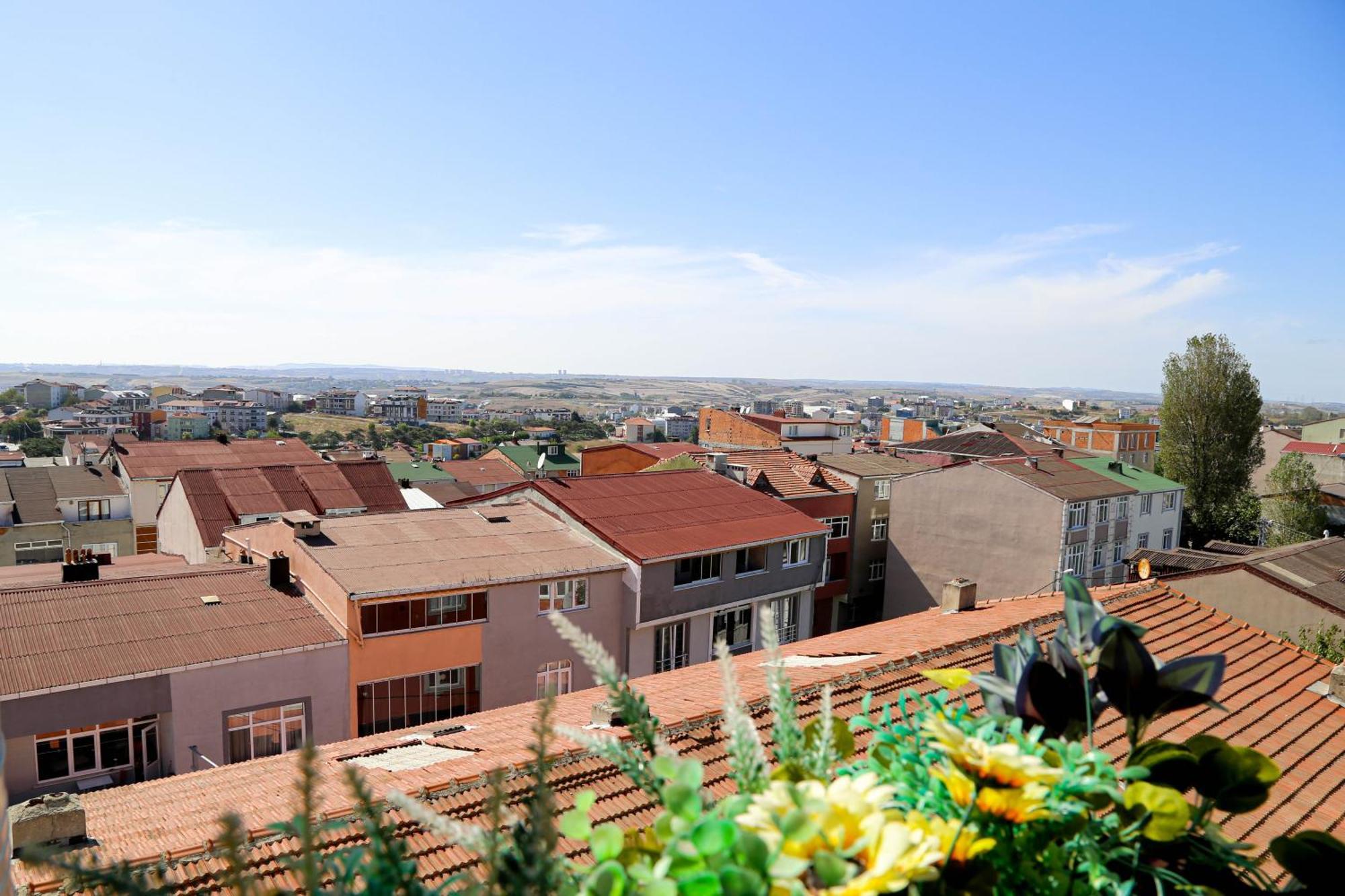 Axu Airport Hotel Arnavutkoy Exteriér fotografie View of the town